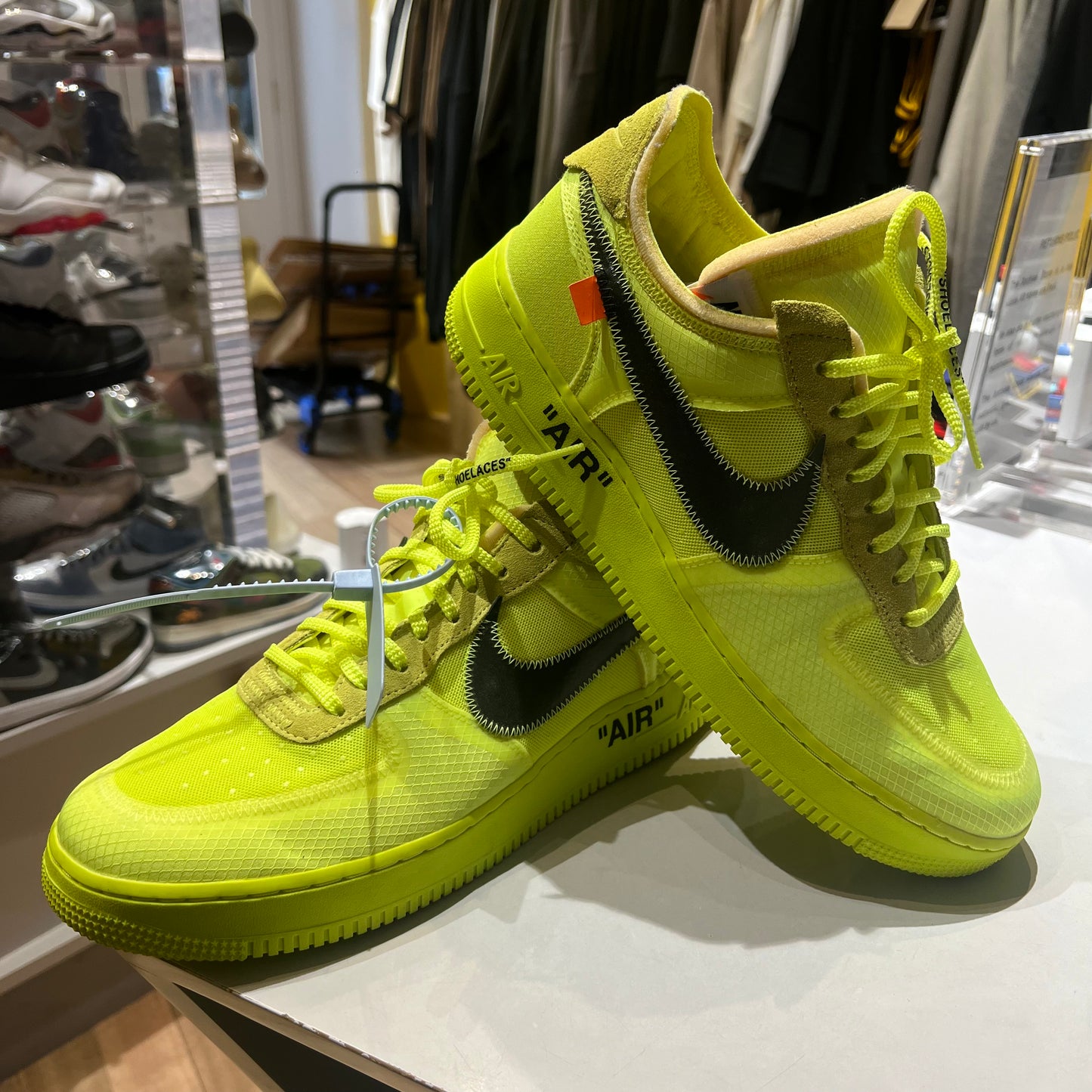 Nike Air Force 1 Low Off-White Volt pre-owned US 12