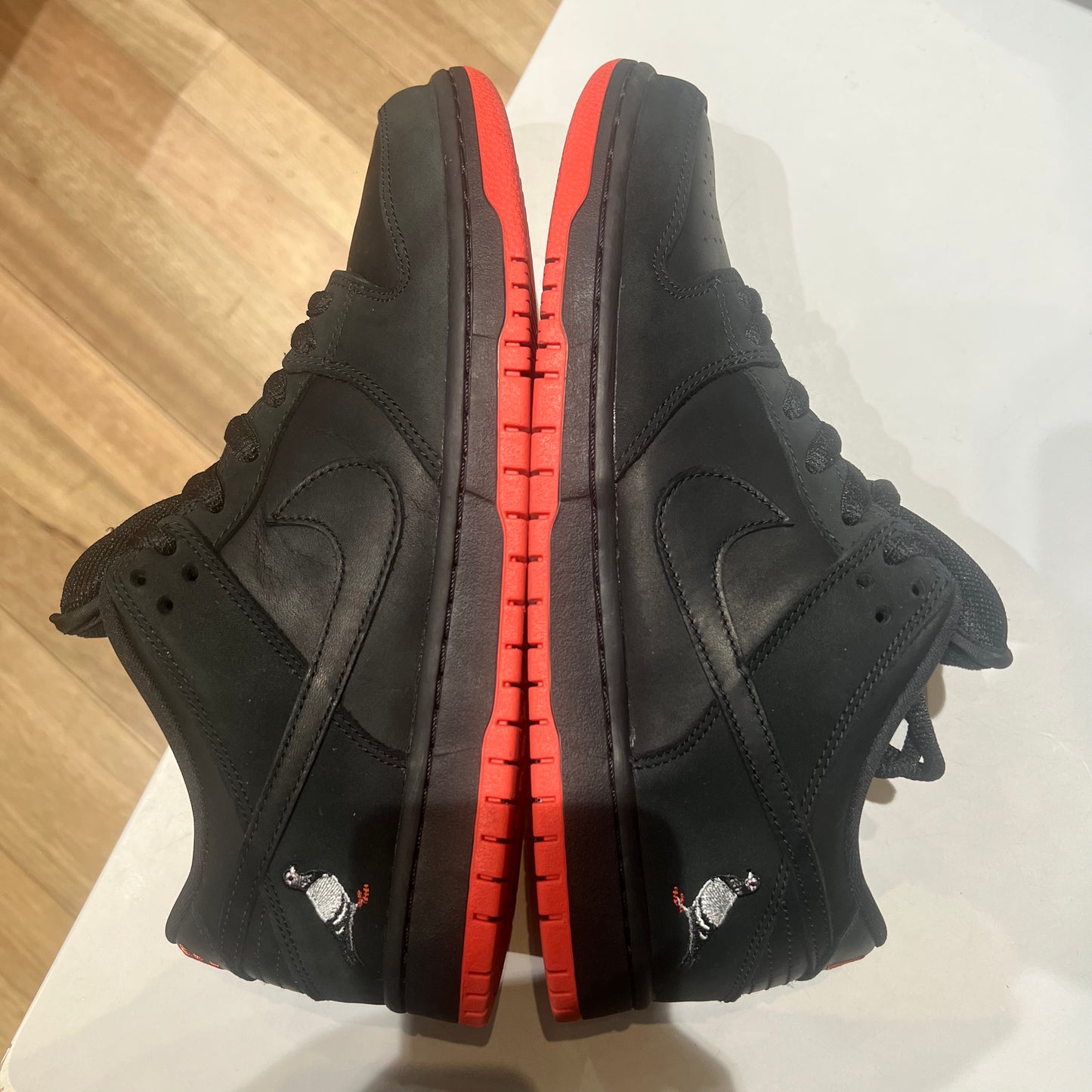 Nike SB Dunk Low Black Pigeon Pre-owned US10.5
