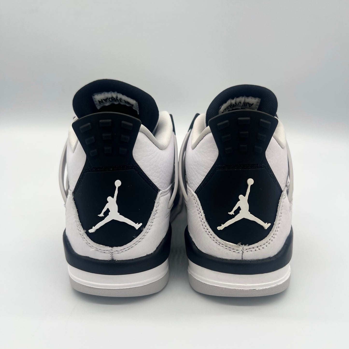 Jordan 4 Retro Military Black (GS) Pre-owned US4Y