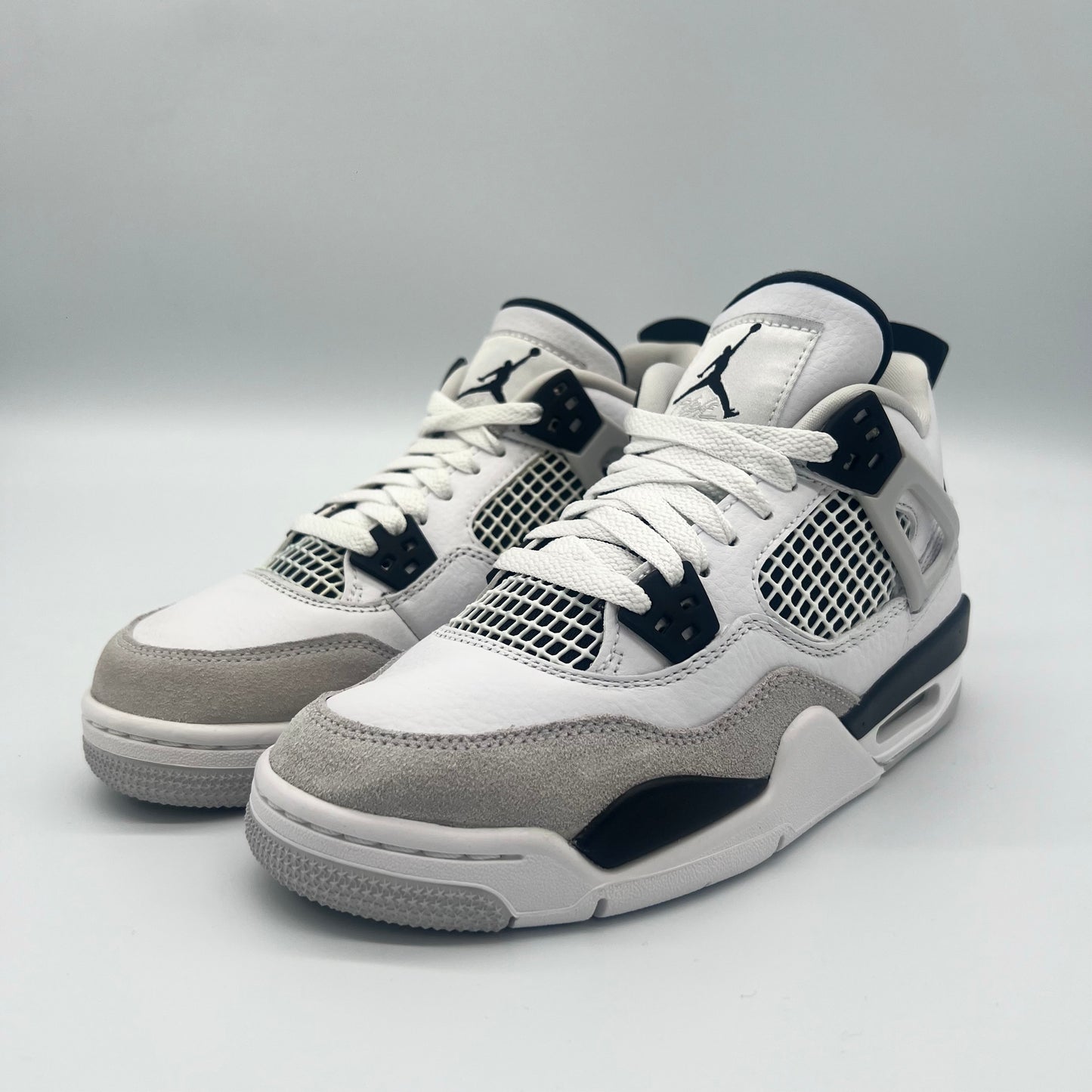 Jordan 4 Retro Military Black (GS) Pre-owned US4Y