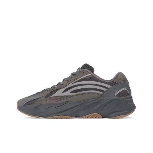 adidas Yeezy Boost 700 V2 Geode Pre-owned US13