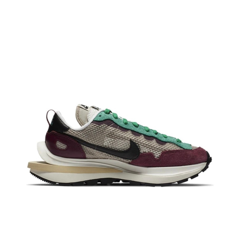 Sacai x Nike Vaporwaffle Villain Red Neptune Green (2020)