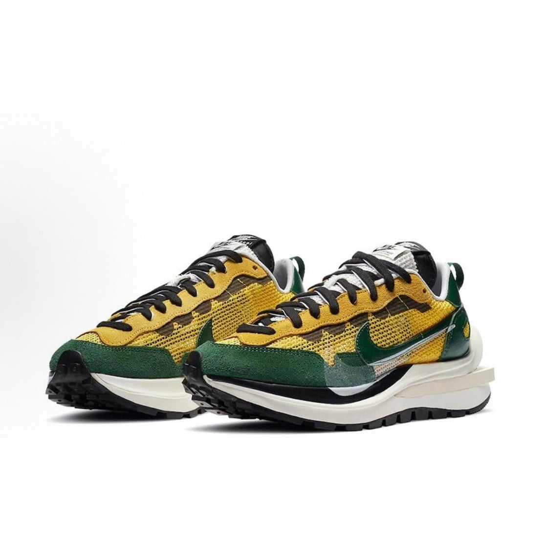 Sacai x Nike Vaporwaffle Tour Yellow Stadium Green (2020)