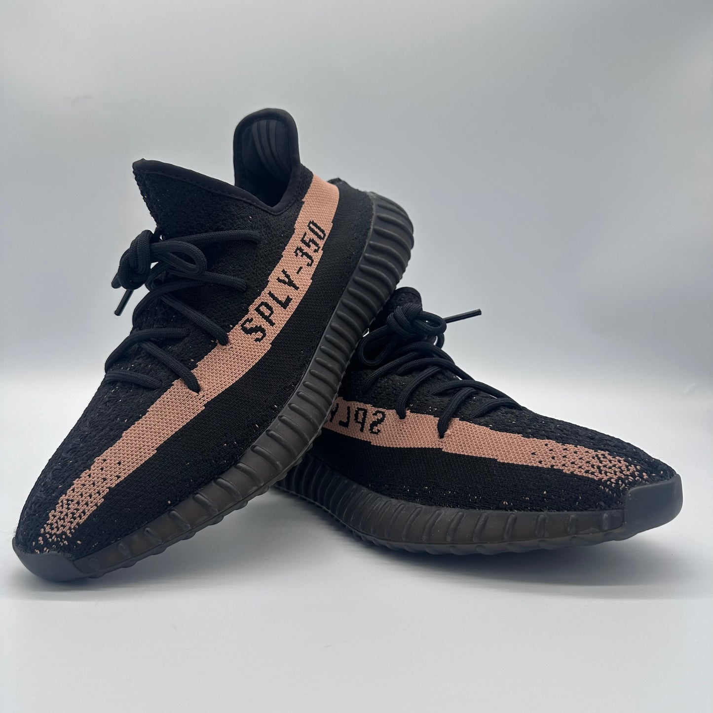 adidas Yeezy Boost 350 V2 Core Black Copper pre-owned US10.5