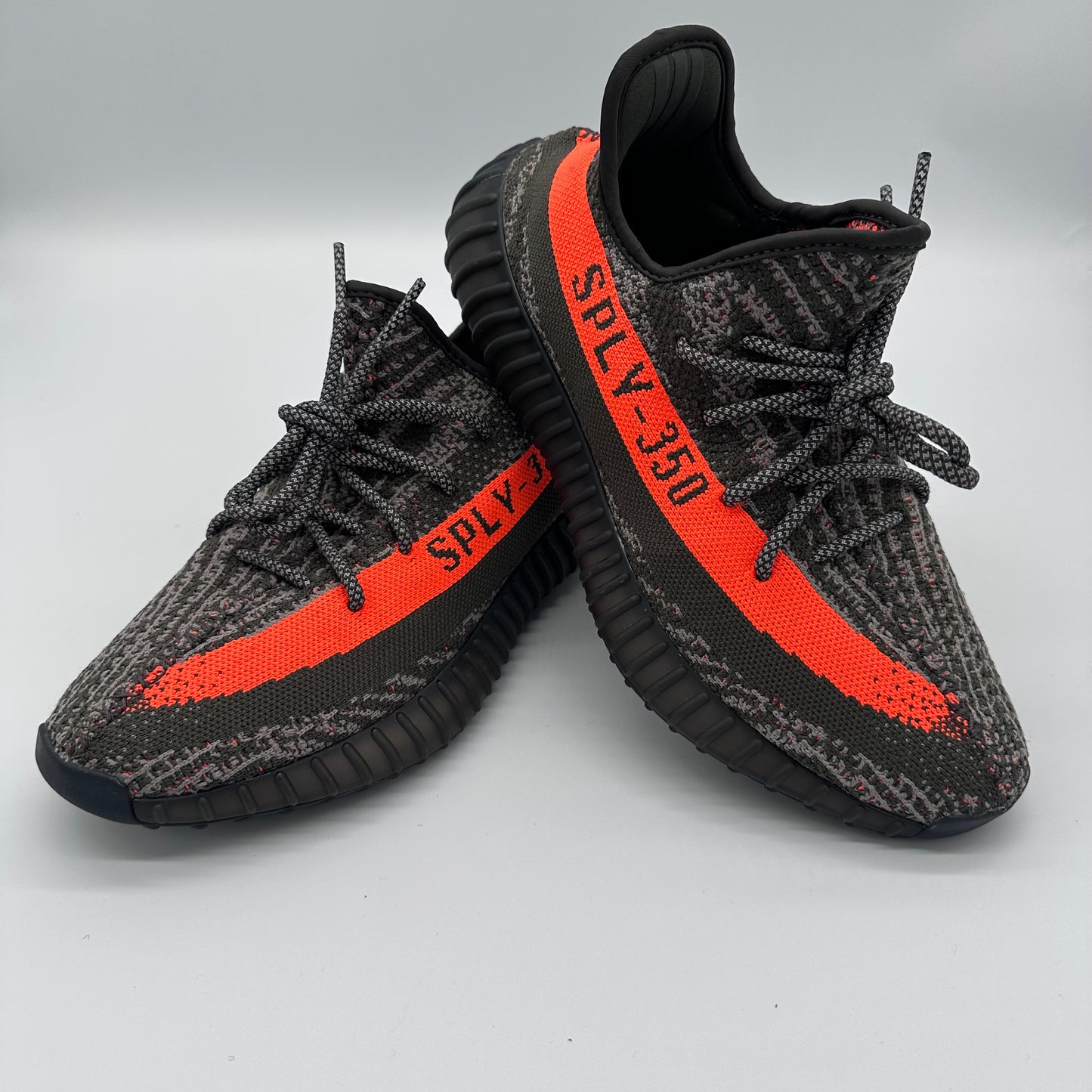 adidas Yeezy Boost 350 V2 Carbon Beluga Pre-owned US9