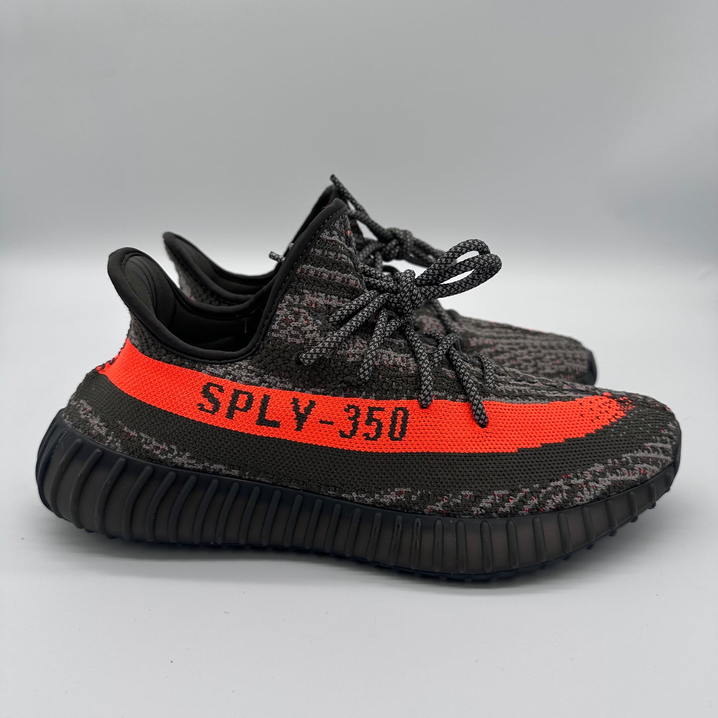 adidas Yeezy Boost 350 V2 Carbon Beluga Pre-owned US9