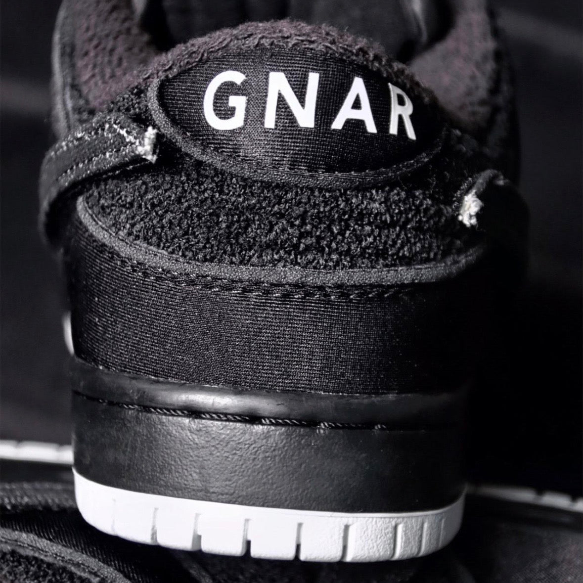 Nike SB Dunk Low Gnarhunters 2022 product view