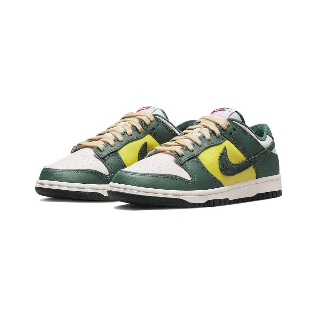 Nike Dunk Low SE Noble Green (W)