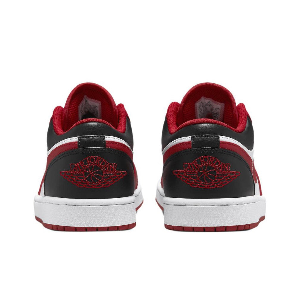 Jordan 1 Low Bulls