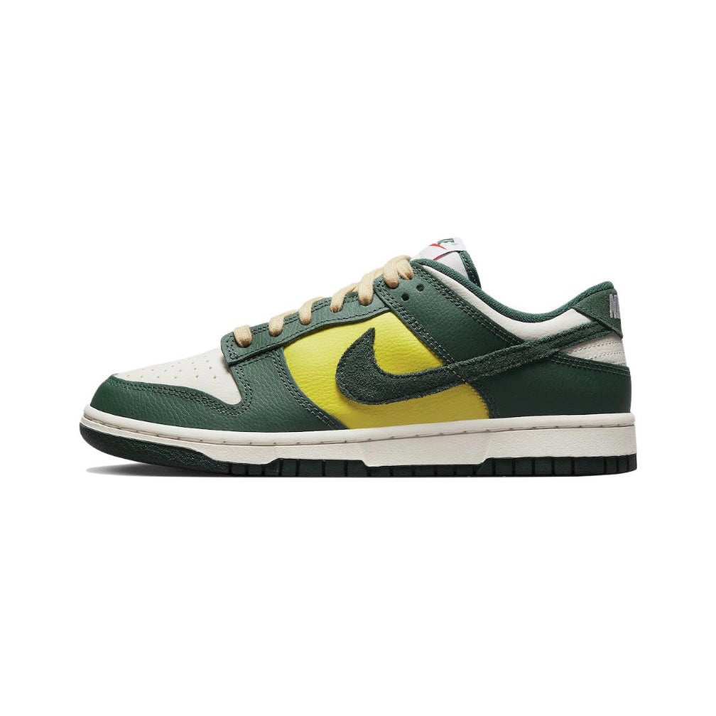 Nike Dunk Low SE Noble Green (W)